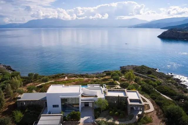 Crete without Crowds: How to Organize a Secluded Premium Vacation
